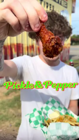 TRYING PICKLE&PEPPER #foodreview #Foodie #foodcritic #wings 