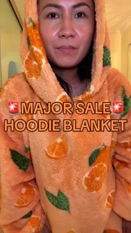 Pumpkin print will sell out fast! Run 🏃‍♀️ #hoodieblanket#pumpkinhoodieblanket#orangehoodieblanket#tiktokmademebuyit#winterblanket#TreasureFinds#trend#foryou 