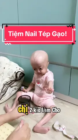 Tiệm Nail nhà Tép Gạo #TepGaoFamily #BeGaoTiHon #Giadinh #Ketnoi #Sechia #Yeuthuong #Happy #Happycute #CungConkhonlon #tiktok #xuhuong #thinhhanh @Tép Gạo Family (Bé Gạo Tí Hon) #Reelgeria  #Laohoasom  #vuinhon #haihuoc #funny #cute #happycute #vui #hochiminh #funnyvideo 
