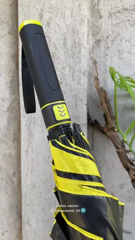 Buy 1 Take 1 Large umbrella 💛💙⛱️ Long handle umbrella for Family! 🧑‍🧑‍🧒‍🧒 #largeumbrella #golfumbrella #longhandleumbrella #umbrella #foldableumbrella #highquality #rainumbrella #dawauno_22 