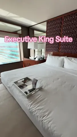 @MGM Grand Hotel & Casino Executive King Suite Tour!!! #RoomTour #hoteltour #mgmgrand #vegas #suitetour #mgmreview 