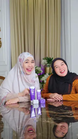 Jangan ya dek yaa, jangan sampai kelawatan LIVE nya lagi 🔥 Karena ada diskon ambyar hanya di LIVE 💜✨ #fyp #ozzaskin 