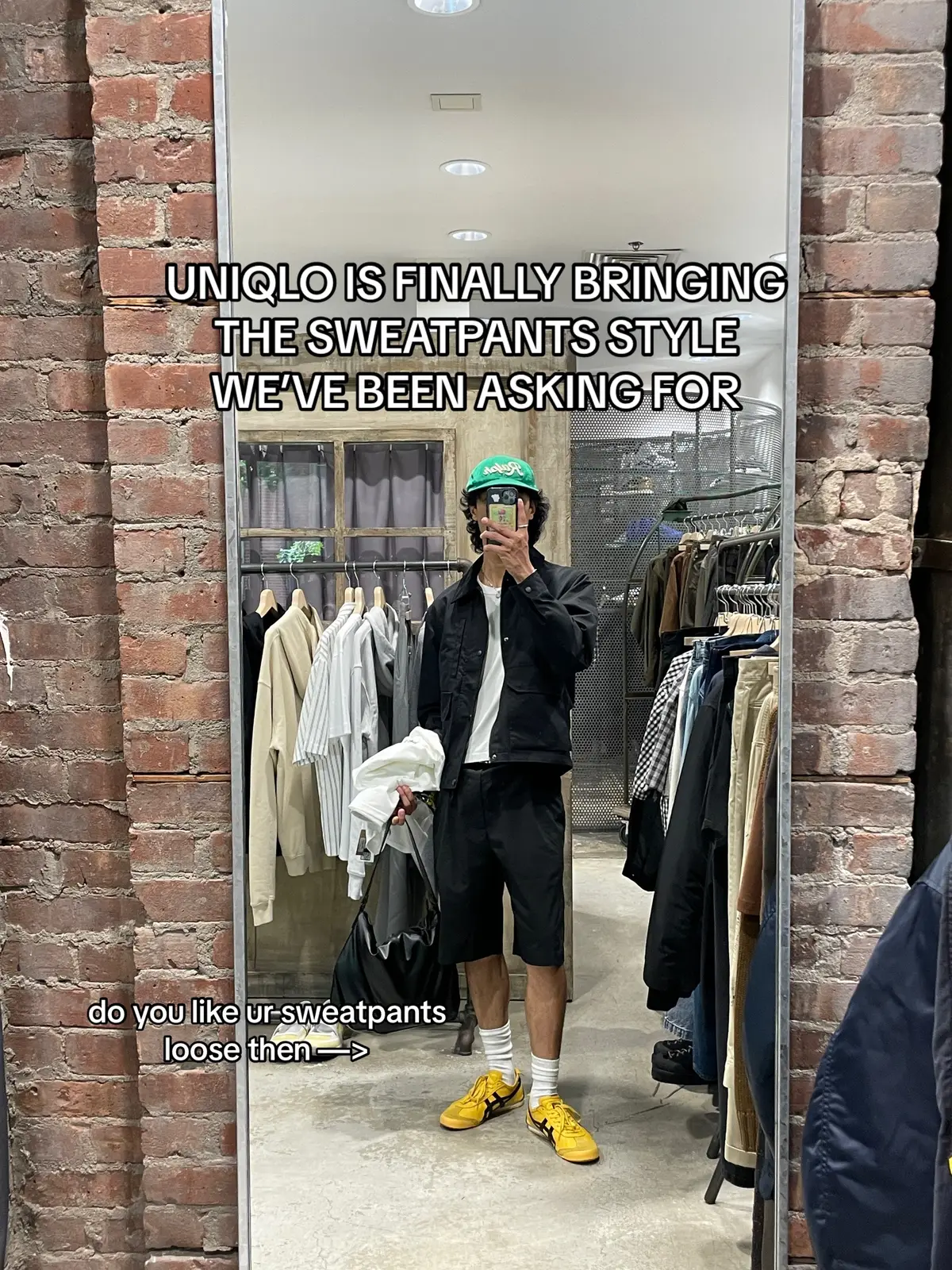 not a WANT but a NEED 🤧 #uniqlo #uniqlousa #uniqloc #uniqlostyle #uniqlohaul #uniqlolifewear #uniqlou #lifewear #sweatpants #greysweatspants #sweatpantsstyle #baggysweats #widepants #baggypants 