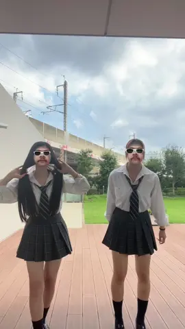 みおと同校の人Tiktokばずってる人多いけどそのうちの1人過去にその子の元彼にみおが男絡みすごいみたいなこと言ってたみたいで友達とそれ聞いてお前やって爆笑してたwwww#fyp #おすすめ #06 #嘘やめよう#男好きはお前や
