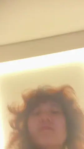 cant stop looking at her t t t t face