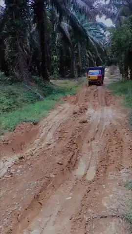 dulu sekaliii#laksana #truckjambipunyacerita #fakesituation⚠️ #fypシ゚viral #xyzbca #kulisawit #ps100 #mandilumpur #trucksumatra 