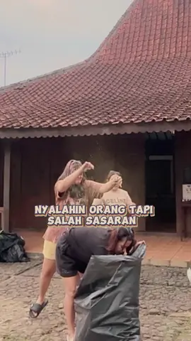 Si tuyul berulah 
