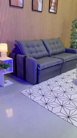 Lancamento sofá Petit, Com nossa exclusiva espuma soft D40 com tecnologia  Thermogel. Desing clean e moderno com baú otimizando seu espaço!! #bau #sofas #moderno #linho #soft #conforto