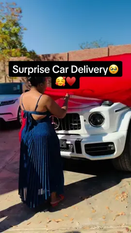 She received a G63 Mercedes as a birthday gift😍🙌🥰…What a spoiled hun🥰Love expressed in a pleasant way❤️. #saxophone #sax #denilsonmusekiwa #bestofall #trending #wow #best #lovethis #cool #vibe #g63 #mercedes 