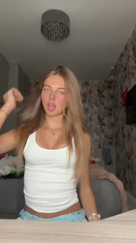 meet me halfway #rant #school #fypage #fypage #grwm #blowthisup #blueeyes #blonde 