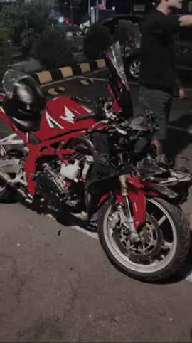 haduh crash lagi🙁 #cbr  #cbr250rr  #cbrindonesia  #cbr2cylinder  #crash  #fypシ 