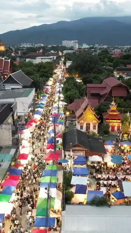 ประตูท่าแพ ถนนคนเดิน จ.เชียงใหม่ ขนาดโดรนก็บินไม่สุด #TikTokกินเที่ยว #เชียงใหม่ #chiangmai 