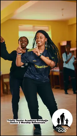 #fyp E Dey Flow- Moses Bliss/ Dance 2 Worship Rehearsals @ Trisa #dance2worship #afrogospeldance #goviral #gospelmusic #fatheredbygod #foryou #viral #trending #christianity #christiantiktok #afrodance #tiktok #afrogospeldance #fypシ゚viral 