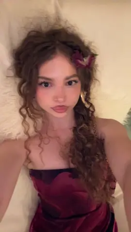 My dress matches the flower and purse