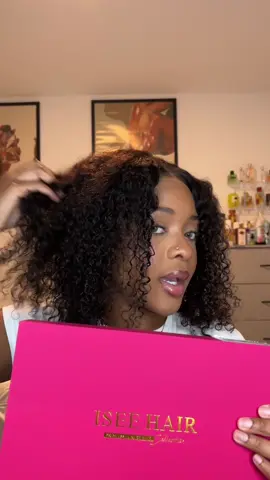 CURLS FOR THE GIRLS 😍😍 @ISEEHAIR  * * Hair is 16 inches btw 💋 * * * * * #fypage #fyp #yeaitsvic #wig #wigtok #gluelesswig #gluelesswigs #gluelesswiginstall #iseehair #iseehairbeauty #kinkycurlywig #kinkycurlywiginstall  #wiginfluencer #wiginstalltutorial #wigforbeginners #beginnerfriendlywigs 