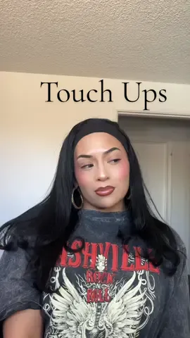 Touch ups and coffee run💋☕️ . . Touch Up Products 💄 Mascara One and Done Lawless Powder: MAC Mineralize skin finish natural powder/Lip Liners Cork, Chestnut @MAC Cosmetics USA Blush: Hot 2 Touch @ColourPop Cosmetics Sunny Blush @Benefit Cosmetics Lipgloss: Rosy Outlook forget the filler @LAWLESS Beauty . . #makeup #beauty #makeupideas #makeuplook #getreadywithme #getready #benefitcluppink #benefitbrows #maccosmetics #lawlessbeauty #hair 