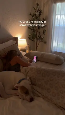 A gamechanger for when I just want to lay in bed and scroll without touching my phone #tiktokremote #lazygirl 