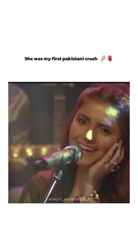 Just look at her smile 😍❤️ #CapCut #mominamustehsan #singer #song #relatable #cokestudio #viral #foryou #fyp #trend #aesthetic #crush #Love #waqasaesthetics1 
