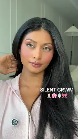 Some of these products have been with me for YEARS 💕 and I always go back to them! I will link them all on my LTK store in bio 🥰 @Charlotte Tilbury magic water cream  @YSL Beauty touché eclat foundation ‘B65’ @Saie concealer ‘12’ @maccosmetics glow play blush ‘totally synced’ Charlotte Tilbury matte blush ‘pillow talk’ @meritbeauty bronze balm ‘Leo’  @Givenchy Beauty loose setting powder ‘rose voile’ @MAC Cosmetics USA fix+ @M·A·C Cosmetics Canada brow pencil ‘stud’  @makeupbymario eyeshadow palette ‘ethereal eyes’ MAC eyeliner  @vasanticosmetics liquid eyeliner  @Tweezerman lash curler  @L’Oréal Paris telescopic mascara  @LottieLondon bronzer ‘sun catcher’ @Kylie Cosmetics blush ‘baddie in the block’  Charlotte Tilbury lip combo ‘foxy brown’ lip liner, ‘90s pink’ lipstick and ‘icon baby’ lipstick  @Virtue Labs hair oil mixed with my fav perfume oil linked in bio as well  . . . . . . . Silent GRWM  fav makeup products  Asmr makeup  Soft makeup  #asmrmakeup #makeuptutorial #softmakeup 