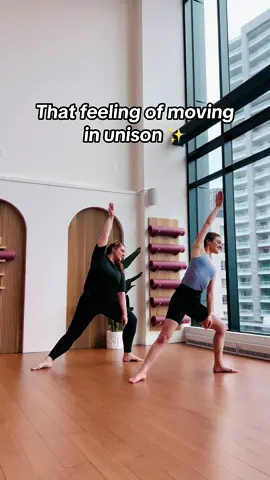 Who is your Essentrics bestie? Who do you enjoy working out with? Let us know in the comments! #essentrics #essentricsstudio #workoutbuddy #dynamicstretching 