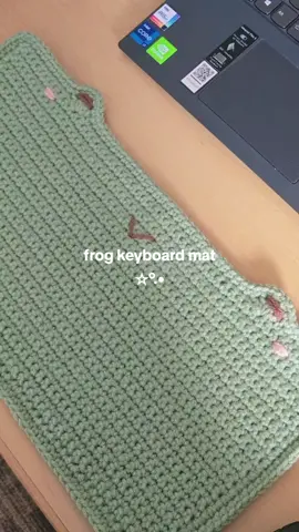 yayy I'm gonna have these at Twitchcon 🏃 Im making more designs #crochet #crochetersoftiktok #crochettiktok #crochetfrog  #handmade #frog #keyboardmat #fyp 