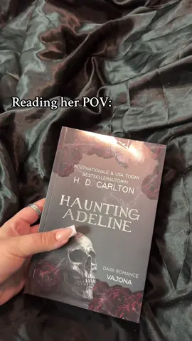 Going crazy… #boookswithsofia #BookTok #BookTok #booktoker #büchertoke #fy #büchertokgermany #reading #darkromancevibes #bookworm #romanticbooks #romance #hauntingadeline #huntingadeline #hdcarlton #darkromance #darkeomancebook #dr 