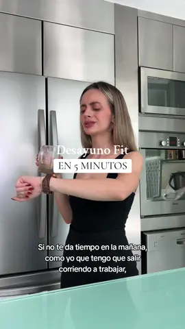 Desayuno fit fácil y rápido, es un berry bliss bowl perfecto para preparar en 5 minutos lleno de nutrientes saludables. ¡Prepáralo! 🤩🫐🥥👌 #desayunofit #healthybreakfast #desayunosaludable #desayunofacil #recetassaludables #recetafacil #saludable #healthy #healthyrecipes #berrybliss #foryou 