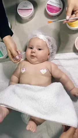 A vida da Chloe ta bem difícil ultimamente amigas! #burguesinha #ootdbaby #bebesdotiktok #bebesnotiktok #tiktokbaby #tiktokviral #viral #goviral #fy #fyp 