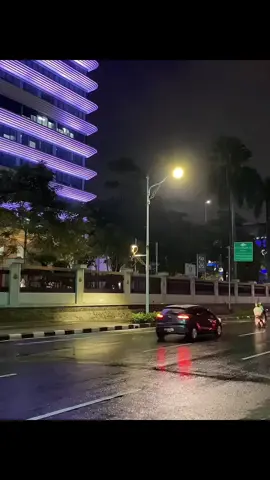 di balik overthinking cowokmu, ada kisah lalu yang dia takut itu terulang lagi.  #fyp #xybca #sad #sadvibes🥀 #foryou #galaubrutal #sementarasendiri #geisha #overlaylirik #spotify #applemusic #tiktokmusic #trend #trending #viral #masukberanda 