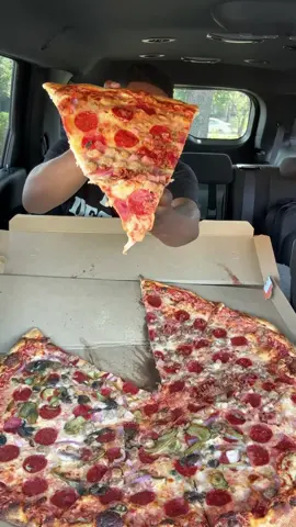 HUGE Pizza BARELT Fits In Car (WTF) @Serious Pizza . #ncfoodie #dallasfood #dallasrestaurants #foodreview #foodcritic
