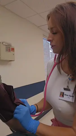 Too tight? #nurse #Crush #scrubs #workwife #gloves 