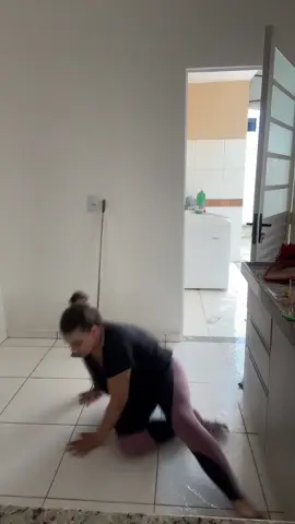 Repley da queda e em camera lenta 🤣🤣🤣 #caindo #videoviral #viral #foryou #foryoupage #10k #monetizartiktok 
