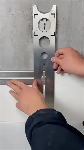 Thước định vị lỗ khoan ống nước.#thuocdinhvilokhoanongnuoc #thuocdinhvi #thuocdinhvikhoanlogach #thooplatchuyennghiep #thoxaydung #donghexaydung 