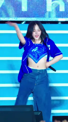 minji 😚 #minji #newjeans #hypeboy #concert @newjeans_official 