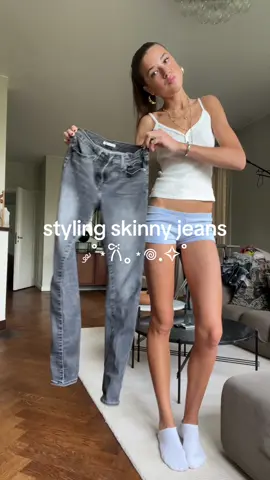I guess its finally time to wear my old skinny jeans again #fyp #foryou #skinnyjeans #fashion #isabelmarant #outfitidea #lowrise #stockholmstyle #fallfashion 
