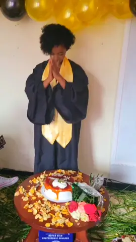 egzabher ymesgen❤❤❤❤❤ sele tsegure demo mnm endatlu 🙄🤭🤭🤭 yeznab wetet nw🤷‍♀️🤷‍♀️🤷‍♀️henon worship team egzabher yesetegn enat ena abatochen pastor becha hulachunm betam amesegnalew wdddddddd#yadnal🥰 #Protestant #gospel #titiyamlak #ethiopian_tik_tok #graduated #ethiopia #tiktok @Tame Gi🎼🎶✝️ @Bereket Megersa @AJ @Kal Alemu @Mila_Treasure @Sami Wolde @አቻምየለሽ @Kehoye 