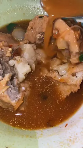 Wanita selain suka uang, Beberapa Pasti suka Bakso🥰 #fyp #fypdongggggggg #foryou #foryoupage #xyzbca #viral #video #tiktok #bakso #makan 