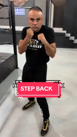 When you step back to counter an opponent’s punch, make sure your step is short and sharp, landing on the ball of your foot for a quick and balanced response. #papaiosif #boxingfam #boxingtraining #boxingforall #fyp #foryou 