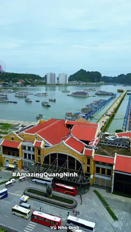 Cảng tàu khách quốc tế Hạ Long, cảng tàu khách dịch lớn nhất Việt Nam. Có thể đón được các tàu du lịch trọng tải lớn và hiện đại bậc nhất thế giới. Một trong những công trình thành công nhất của Sun Group tại Quảng Ninh. ##AmazingQuangNinh##SunGroup##cangtaukhachquoctehalong
