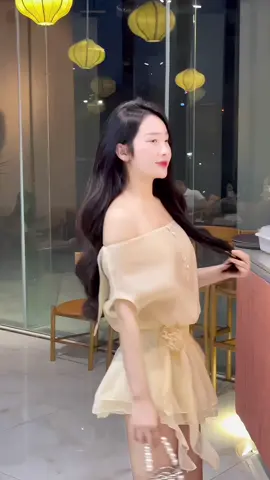 Váy tơ trễ vai hot hit của em, bấn vào gioe hàng góc trái săn đồ cho e nha #xuhuongtiktok #fyp #xuhuong 