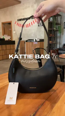 shoulder bag dari mossdoom🖤