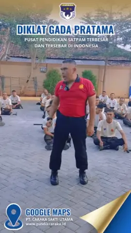 Pembina Praktekkan Gerakan Dasar Drill Borgol Polri Seri 1 Diklat Satpam Gada Pratama Angkatan 74 Pusdiklat PT. Caraka Sakti Utama. Oleh : Bripka Kakan Ariana Ditbinmas Polda Jawa Barat  #pusdikcaraka #pusdiksatpam #pelatihansatpam #satpamindonesia #securityguard #secwancantik #secwanindonesia #gadapratama #lokersecurity #loker2024 #sekolahsatpam 
