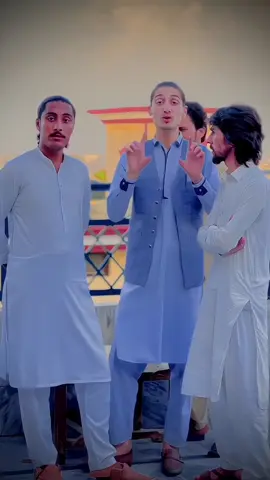 Cheeta VS Chowara✌️🔥💪👀@Real Cheetah 🐆🐆🐆 @Abubakarkhan 🦅 #poshto #princeshariq00 #tiktokgaga #foryou #standwithkashmir #fyp #foryoupage #trending #plzunfrezemyaccount #plzplz foryou🙏