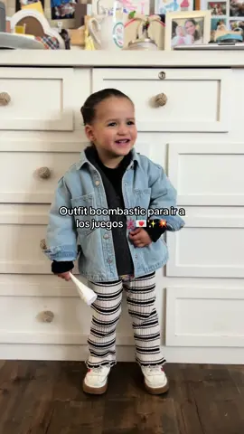 Y estamos combinadas con la misma chaqueta 👯‍♀️💅🏼🫶🏼 #dulceamelia #dt1 #OOTD #toddlersoftiktok #diabetestipo1 #maternidad #diabetes 