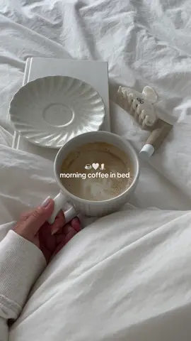 saterday morning vibes 🕯️☕️ #august #morningcoffee #morningroutine #coffee #coffeetiktok #coffeetok #morningaesthetic #fallvibes #Vlog #Lifestyle #morningwithme #girlythings #slowmorning #pinterest #pinterestaesthetic #aesthetic #girlythings @Parachute Home bedding @World Market coffee mug 