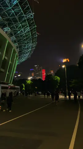 Minimal sekali seumur hidup olahraga digbk malem malem 😂 Mentahan vidio tanpa musik ada dibio. #citylight #citylightjakarta #jakarta #gbk 