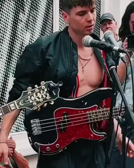 busking with the boyssss a few years ago @thebigpushband 🫶 #renmakesmusic #busking #streetperformance #thebigpush #brighton #uksinger #soulmusic