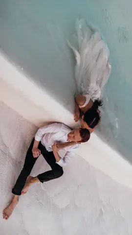 Wait for result 🤌🏼🤌🏼 #waitforit #wetdress #epicwedding #epicpicture 