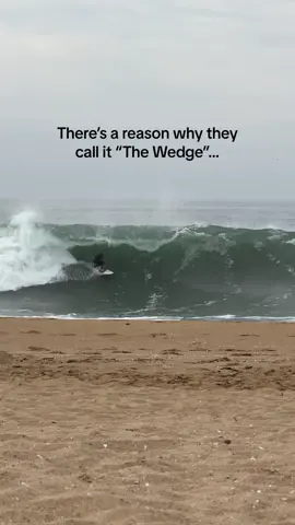 Can anyone guess why they call it the wedge 🤔 #fyp #foryou #waves #surf #surfing #wedge #bigwaves #surftok #thewedge #wedge #newportbeach 