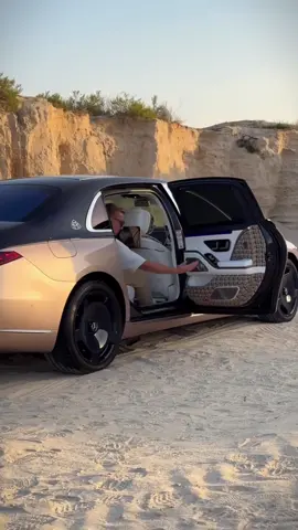 You don’t have to say please, but it never hurts.   Close your door with a wave in the Mercedes-Maybach S 680.   🎥: @trinitycarrental    #MercedesBenz #Maybach #HauteVoiture #foryoupage #carsoftiktok 